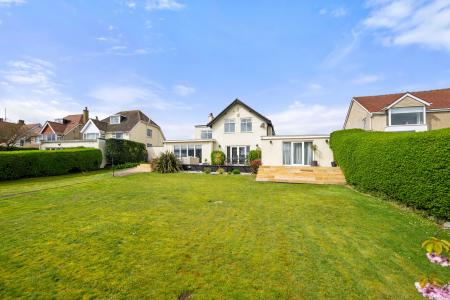 5 bedroom Detached house for sale in St Andrews Drive, Skegness, PE25