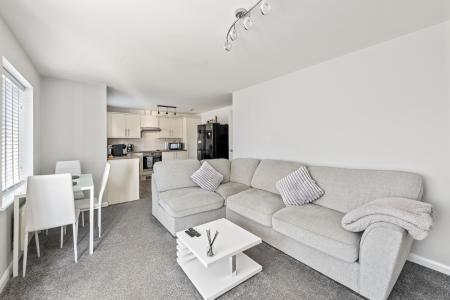 2 bedroom Flat for sale in Belton Park Road, Skegness, PE25