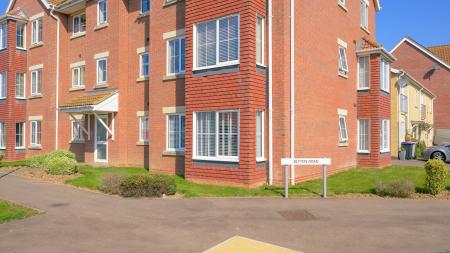 2 bedroom Flat for sale in Belton Park Road, Skegness, PE25