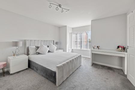 2 bedroom Flat for sale in Belton Park Road, Skegness, PE25