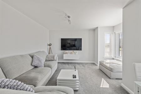 2 bedroom Flat for sale in Belton Park Road, Skegness, PE25