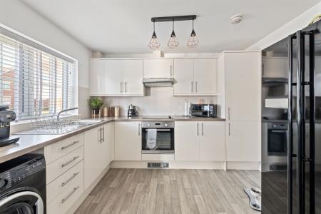 2 bedroom Flat for sale in Belton Park Road, Skegness, PE25