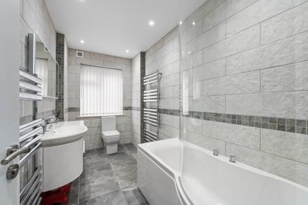 5 bedroom Detached house for sale in Norwood Road, Skegness, PE25