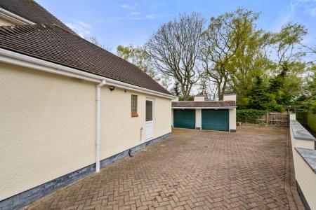 5 bedroom Detached house for sale in Norwood Road, Skegness, PE25