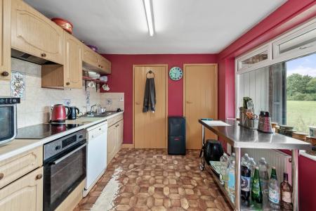 3 bedroom Detached bungalow for sale in Pinfold Lane, Bratoft, Skegness, PE24