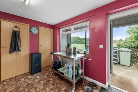 3 bedroom Detached bungalow for sale in Pinfold Lane, Bratoft, Skegness, PE24