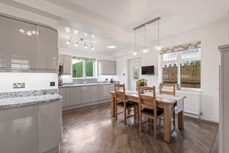 4 bedroom Detached house for sale in Marine Avenue, Skegness, PE25