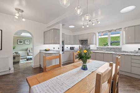 4 bedroom Detached house for sale in Marine Avenue, Skegness, PE25