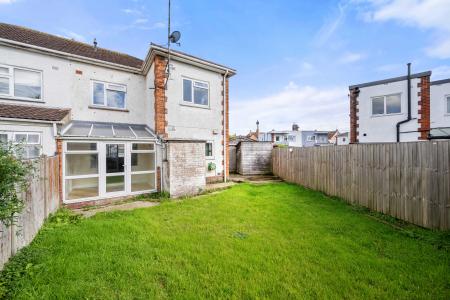 4 bedroom Semi-detached house for sale in Castleton Crescent, Skegness, PE25