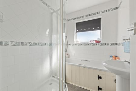 4 bedroom Semi-detached house for sale in Castleton Crescent, Skegness, PE25