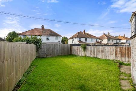 4 bedroom Semi-detached house for sale in Castleton Crescent, Skegness, PE25