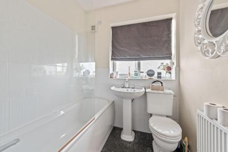 5 bedroom Detached house for sale in High Street, Ingoldmells, PE25