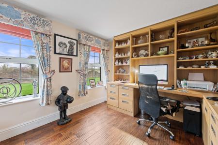 5 bedroom Detached house for sale in Church End, Winthorpe, PE25