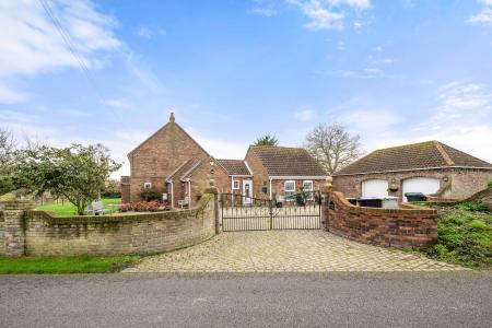 5 bedroom Detached house for sale in Church End, Winthorpe, PE25