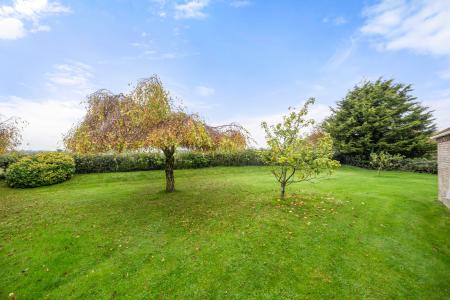 5 bedroom Detached house for sale in Church End, Winthorpe, PE25