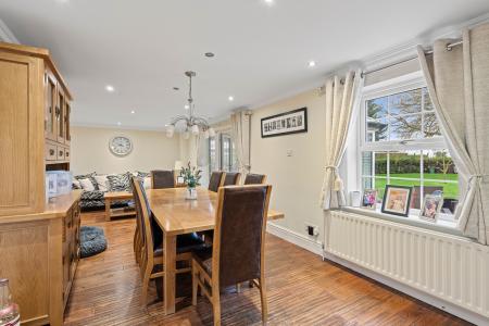 5 bedroom Detached house for sale in Church End, Winthorpe, PE25