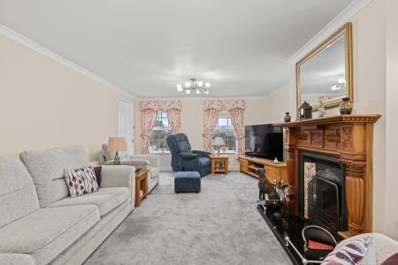 5 bedroom Detached house for sale in Church End, Winthorpe, PE25