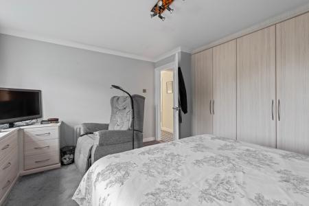 5 bedroom Detached house for sale in Church End, Winthorpe, PE25