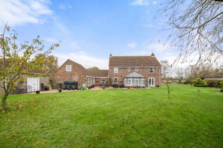 5 bedroom Detached house for sale in Church End, Winthorpe, PE25