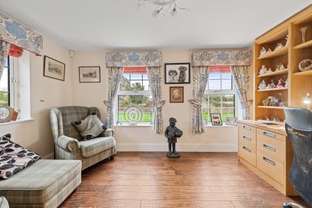 5 bedroom Detached house for sale in Church End, Winthorpe, PE25