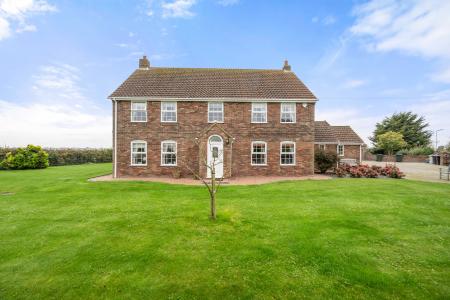 5 bedroom Detached house for sale in Church End, Winthorpe, PE25