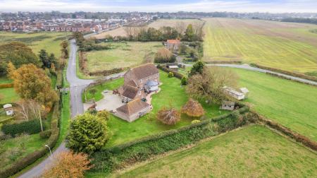 5 bedroom Detached house for sale in Church End, Winthorpe, PE25