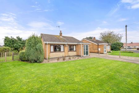 2 bedroom Detached bungalow for sale in Mayfield Grove, Skegness, PE25