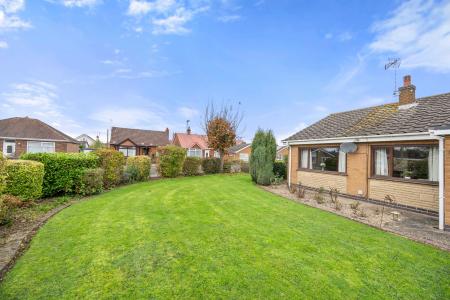 2 bedroom Detached bungalow for sale in Mayfield Grove, Skegness, PE25