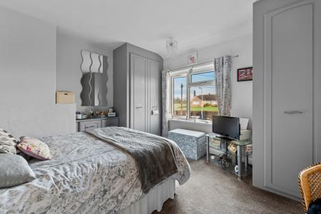 3 bedroom Semi-detached house for sale in Hogsthorpe Road, Mumby, LN13