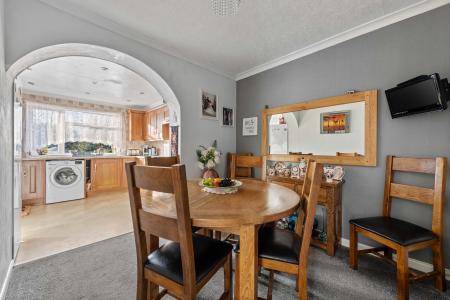 3 bedroom Semi-detached house for sale in Hogsthorpe Road, Mumby, LN13