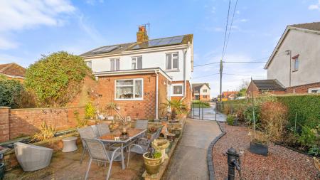 3 bedroom Semi-detached house for sale in Hogsthorpe Road, Mumby, LN13