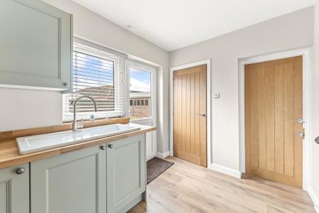 5 bedroom Detached house for sale in High Street, Ingoldmells, PE25