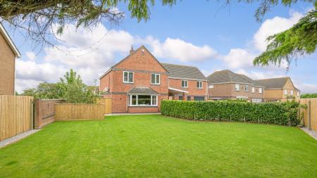 5 bedroom Detached house for sale in High Street, Ingoldmells, PE25