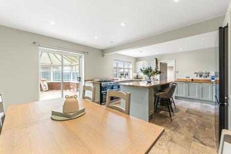 5 bedroom Detached house for sale in High Street, Ingoldmells, PE25