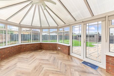 5 bedroom Detached house for sale in High Street, Ingoldmells, PE25