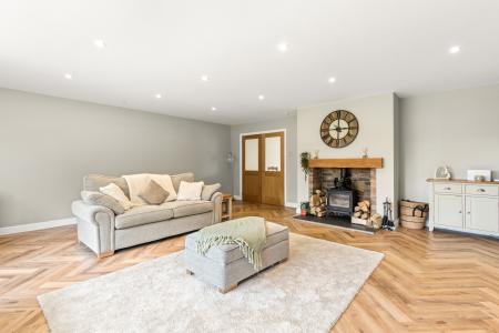 5 bedroom Detached house for sale in High Street, Ingoldmells, PE25