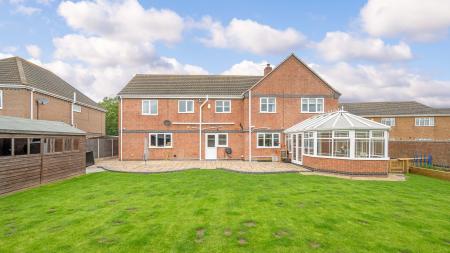 5 bedroom Detached house for sale in High Street, Ingoldmells, PE25