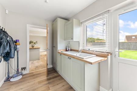 5 bedroom Detached house for sale in High Street, Ingoldmells, PE25