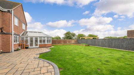 5 bedroom Detached house for sale in High Street, Ingoldmells, PE25