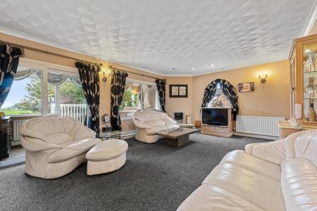 4 bedroom Detached house for sale in Derby Avenue, Skegness, PE25