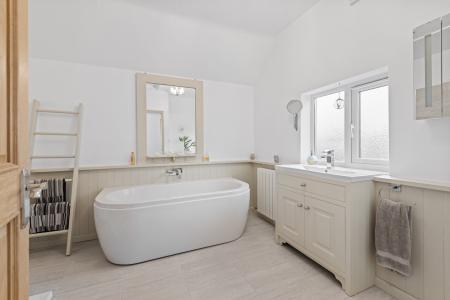 4 bedroom Detached house for sale in St Andrews Drive, Skegness, PE25