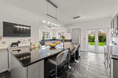 4 bedroom Detached house for sale in St Andrews Drive, Skegness, PE25