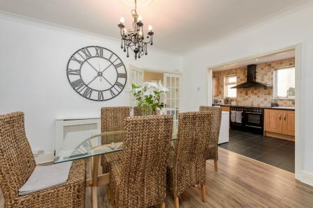 5 bedroom Detached house for sale in Sunningdale Drive, Skegness, PE25