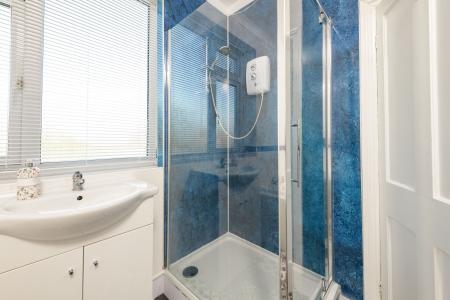 5 bedroom Detached house for sale in Sunningdale Drive, Skegness, PE25