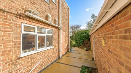 5 bedroom Detached house for sale in Sunningdale Drive, Skegness, PE25