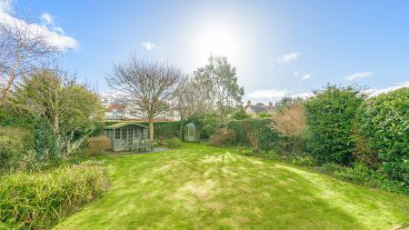 5 bedroom Detached house for sale in Sunningdale Drive, Skegness, PE25