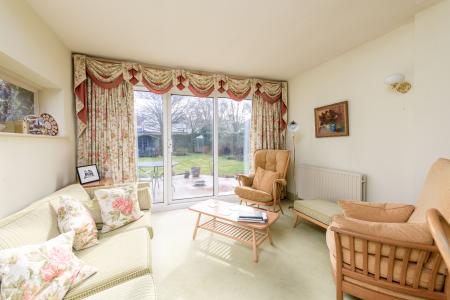 5 bedroom Detached house for sale in Sunningdale Drive, Skegness, PE25