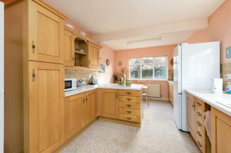 5 bedroom Detached house for sale in Sunningdale Drive, Skegness, PE25