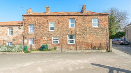 3 bedroom End of terrace house for sale in High Street, Wainfleet, PE24