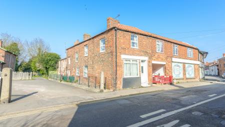 3 bedroom End of terrace house for sale in High Street, Wainfleet, PE24